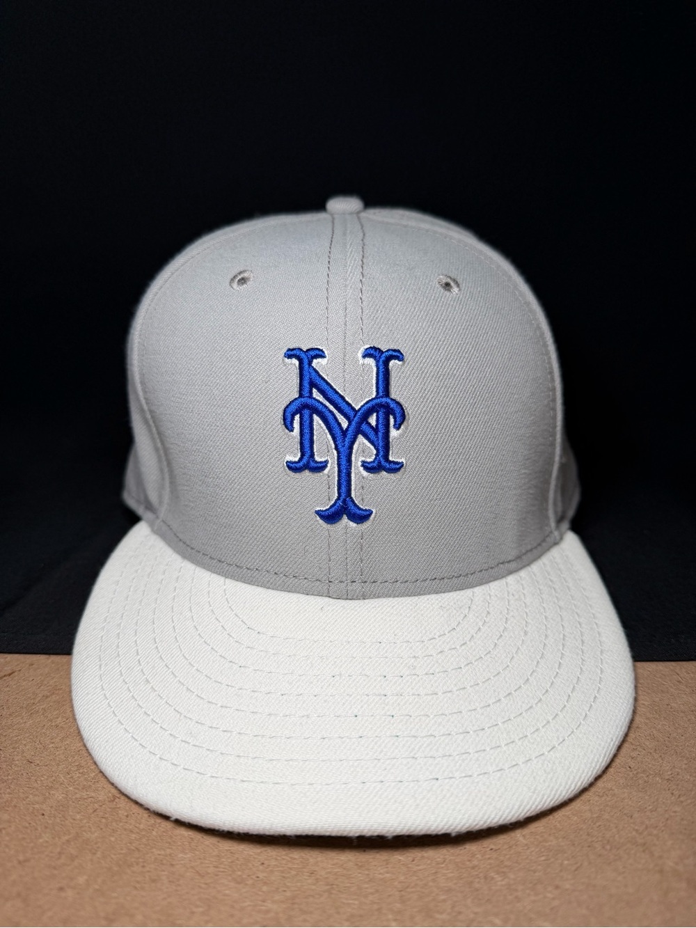 New Era 9FIFTY Gray and Black Snapback with Green Undervisor